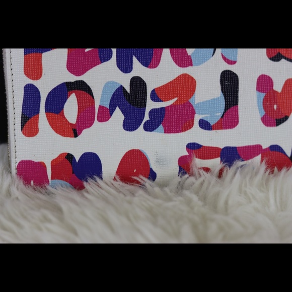 FENDI Roma Wallet with Zipper - Picture 6 of 6